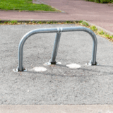 Barrière parking escamotable installée par H48 Serrurerie.