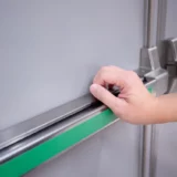 Barre antipanique installée par H48 Serrurerie.